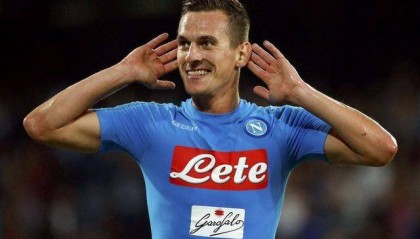  那不勒斯官宣续约当家射手奥斯梅恩  